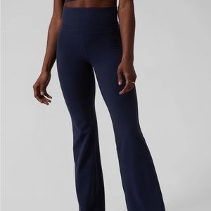 Athleta navy flare leggings size small